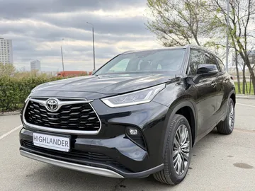 Купить Toyota Highlander, IV (XU70) Черный 2.0 AT (248 л.с.) 4WD от 5900000 ₽. в Оренбурге